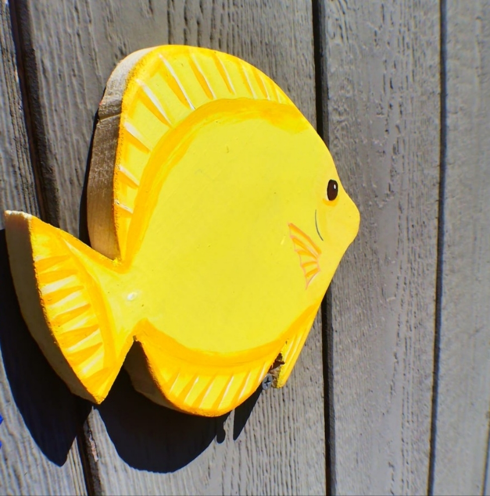 Handcrafted Fish Wall Decor Set - Picture 6 of 7